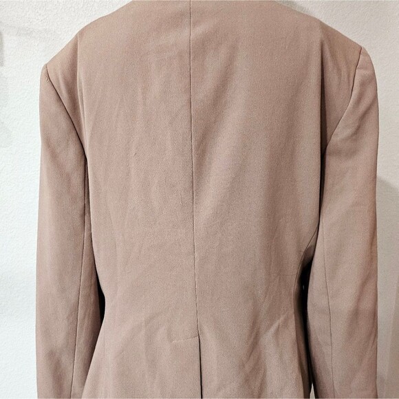 NINE & COMPANY - Picture 5 of 9